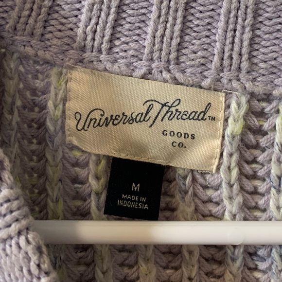 Universal Threads Sweater - Picture 3 of 4